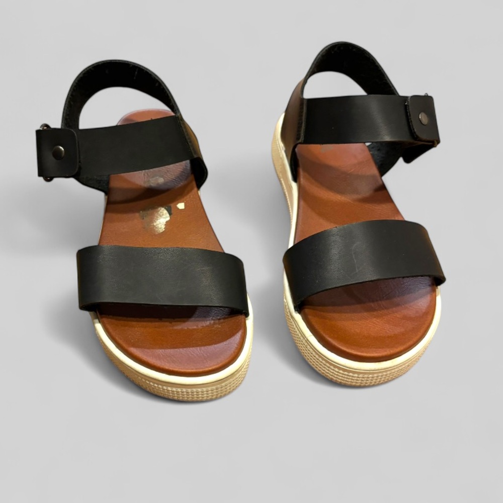 MIA Stylish Black and Brown Sandals